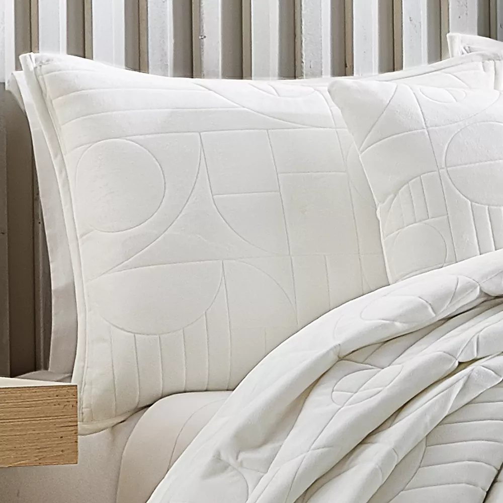 Five Queens Court Bradley Coverlet Or Sham 4 Five Queens Court Bradley Coverlet Or Sham - Image 2