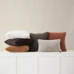 EVERGRACE Teddy Sherpalux Throw Pillow -Safavieh Store 5816172 ALT3