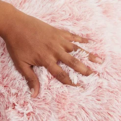 Juvale Blush Pink Faux Fur Throw Pillow Covers, Fuzzy Home Decor (20 X 20 Inches, 2 Pack) -Safavieh Store 6096655 ALT2